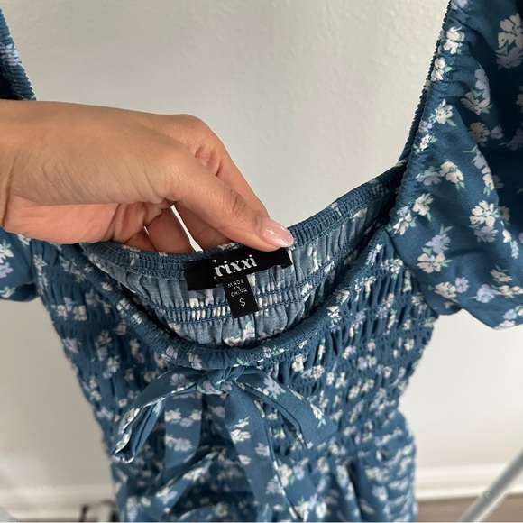 Francesca’s Cara Smocked Bow Front Tiered Midi Dress Blue Floral - Picture 6 of 6